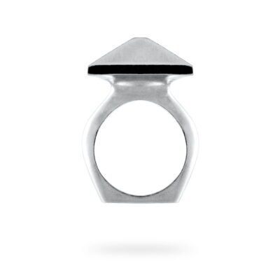 Elegant silver ring in a refined style