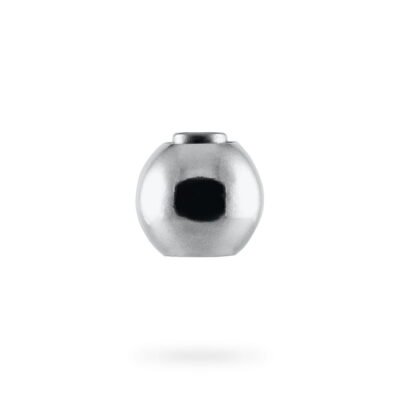 Ball-shaped silver accessory for the Pole collection